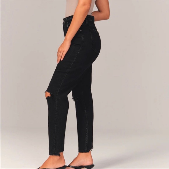 Abercrombie • black distressed mom high rise jeans sz 6 - Picture 4 of 9